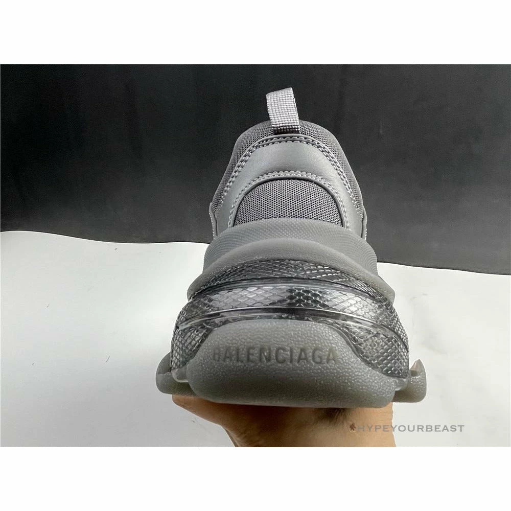 hypeyourbeast Ba*len*cia*ga triple s bcg triple s matte grey