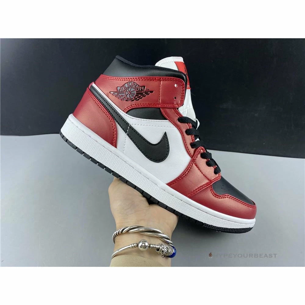 Air Jordan 1 Mid ‘Chicago’