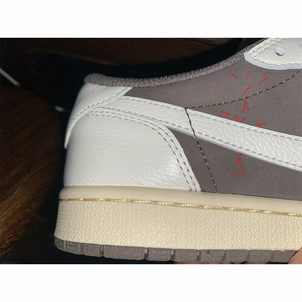 Air Jordan 1 Low X Travis Scott Grey