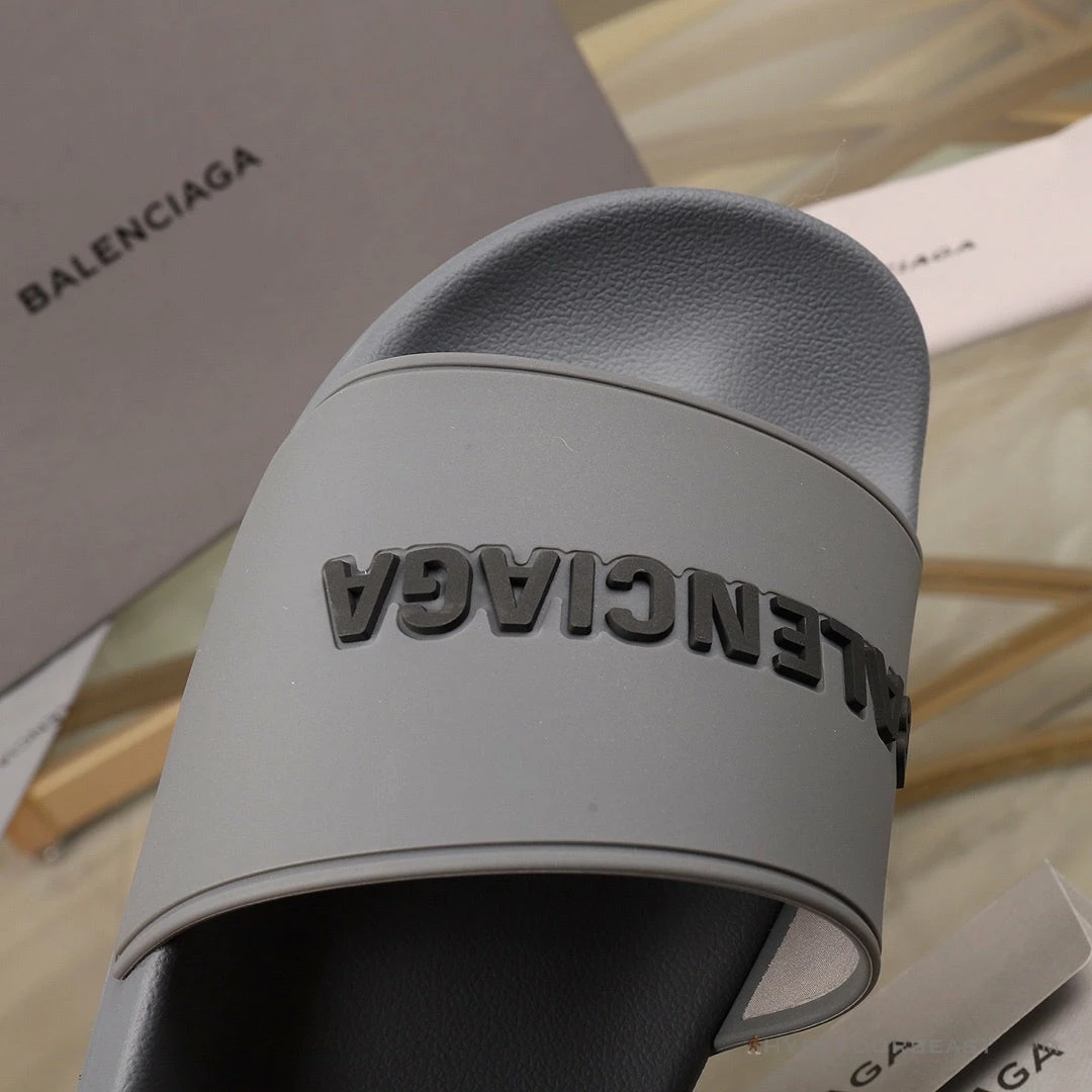 hypeyourbeast Ba*len*cia*ga slides bcg slides grey