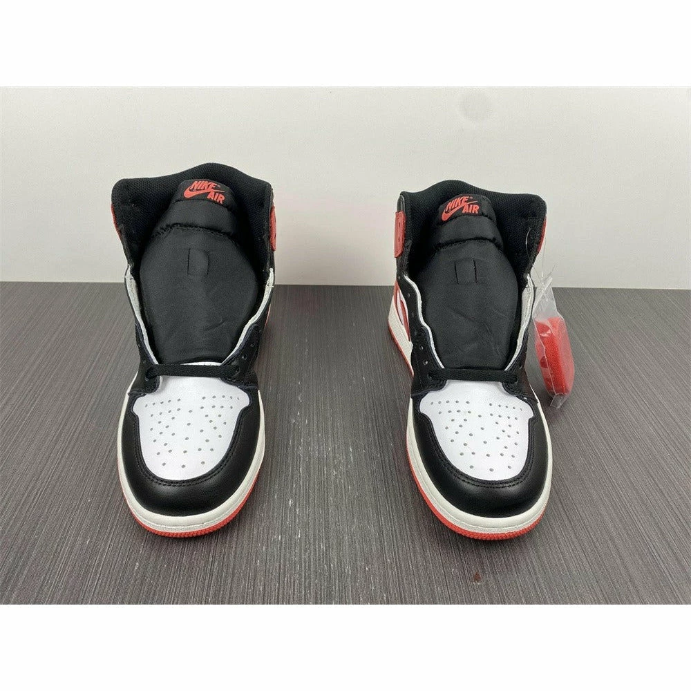 Air Jordan 1 High ‘Track Red’