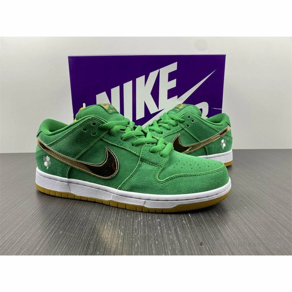 Nike Dunk Low ‘Lucky Green’