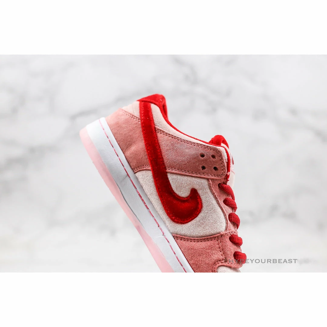 Nike SB Dunk Low ‘Strange Love’