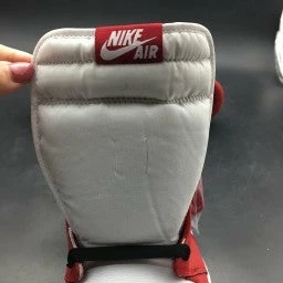 HypeYourBeast Air Jordan 1 Retro High OG ‘Chicago’