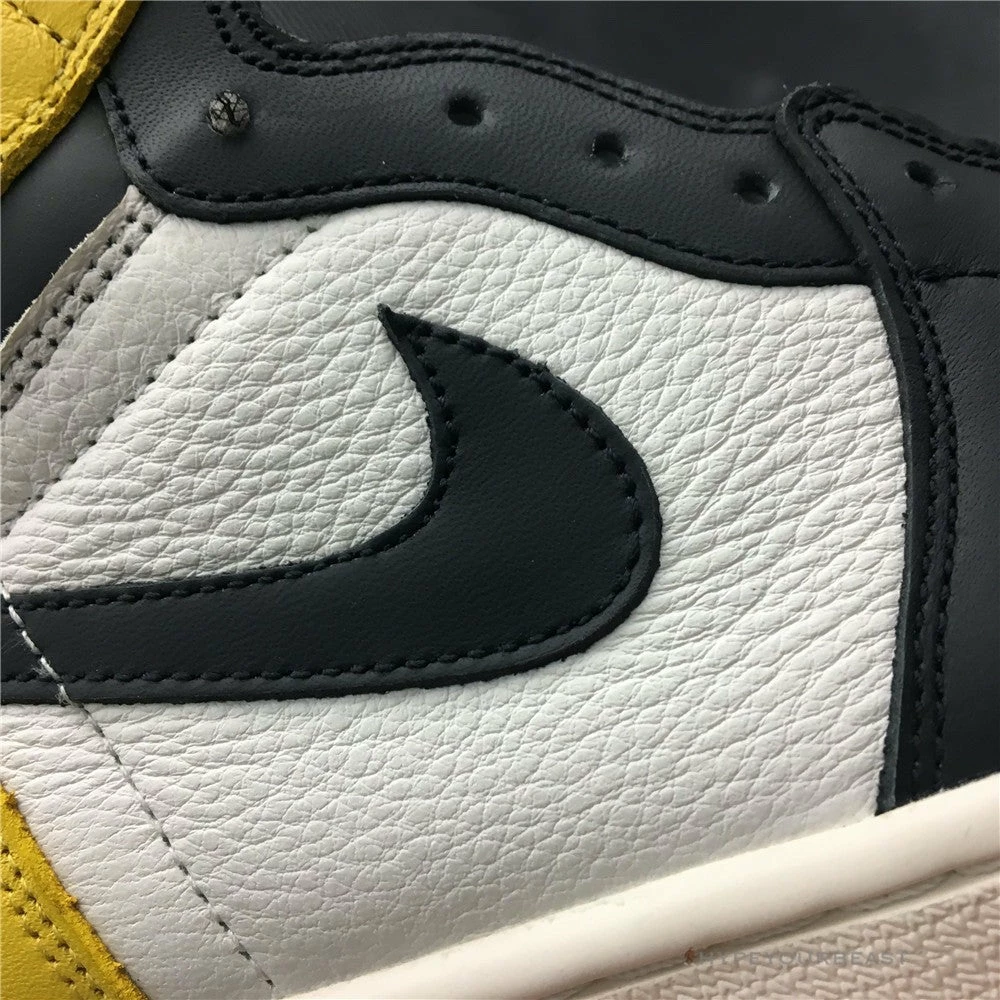 Air Jordan 1 Mid ‘Yellow Toe’