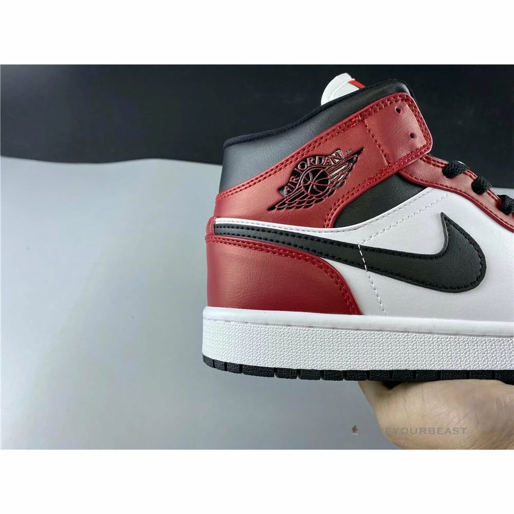Air Jordan 1 Mid ‘Chicago’