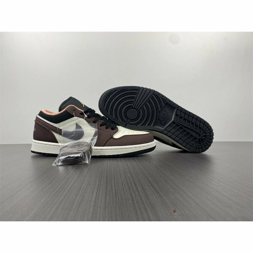Air Jordan 1 Low ‘Mocha’