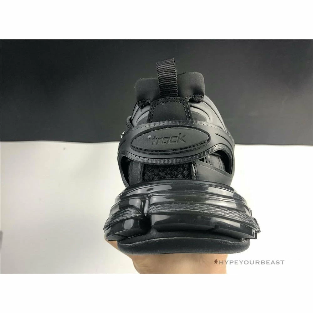 Ba*len*cia*ga track sneakers 3.0 black rubber sole