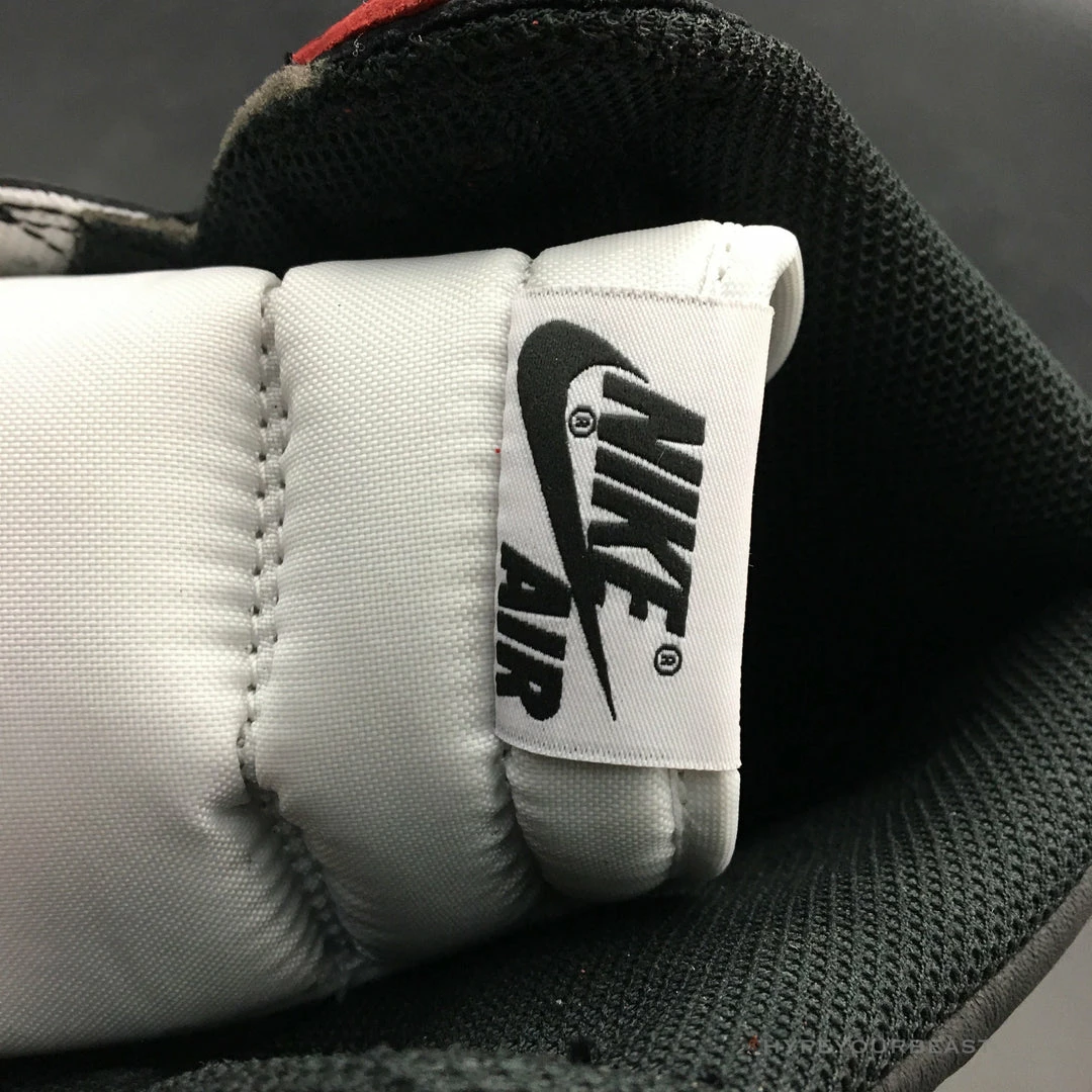 Air Jordan 1 High ‘Satin Black Toe’