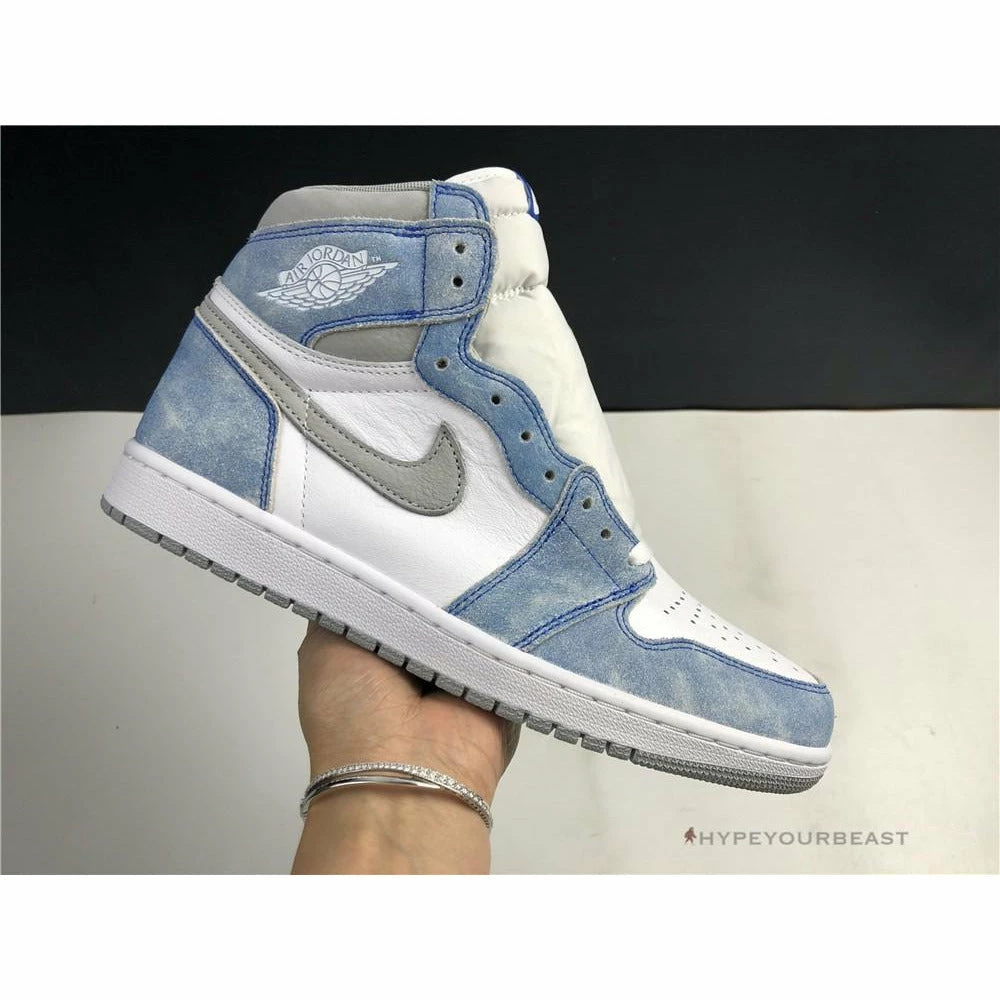 Air Jordan 1 High ‘Hyper Royal’