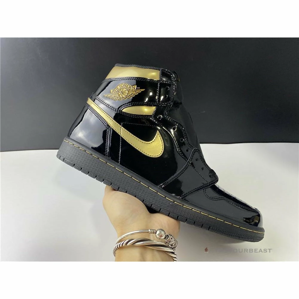 Air Jordan 1 High ‘Black Metallic Gold’