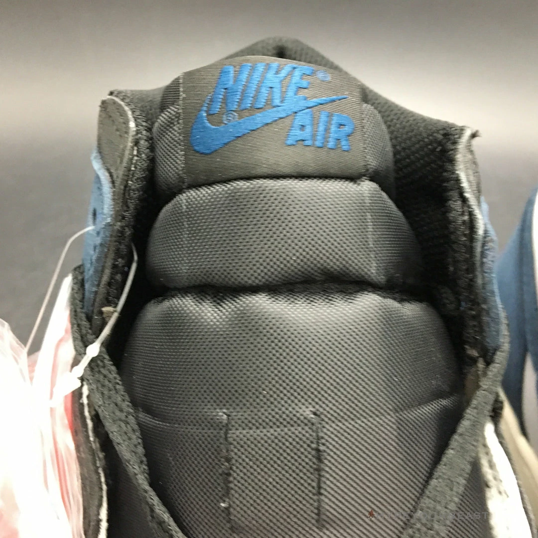 Air Jordan 1 Retro High OG Blue Moon
