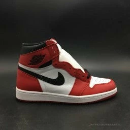 HypeYourBeast Air Jordan 1 Retro High OG ‘Chicago’
