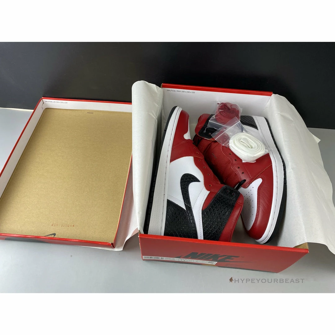 Air Jordan 1 Retro High Snake Chicago Satin