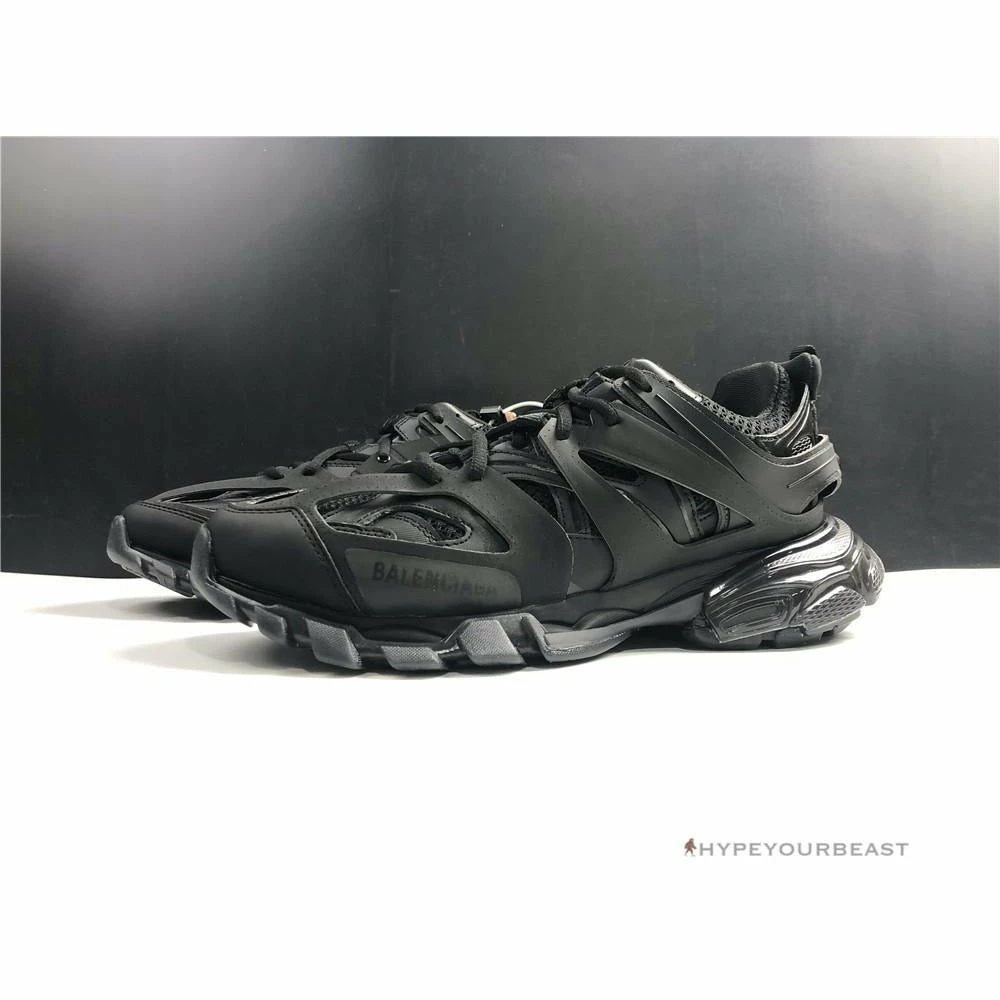 Ba*len*cia*ga track sneakers 3.0 black rubber sole
