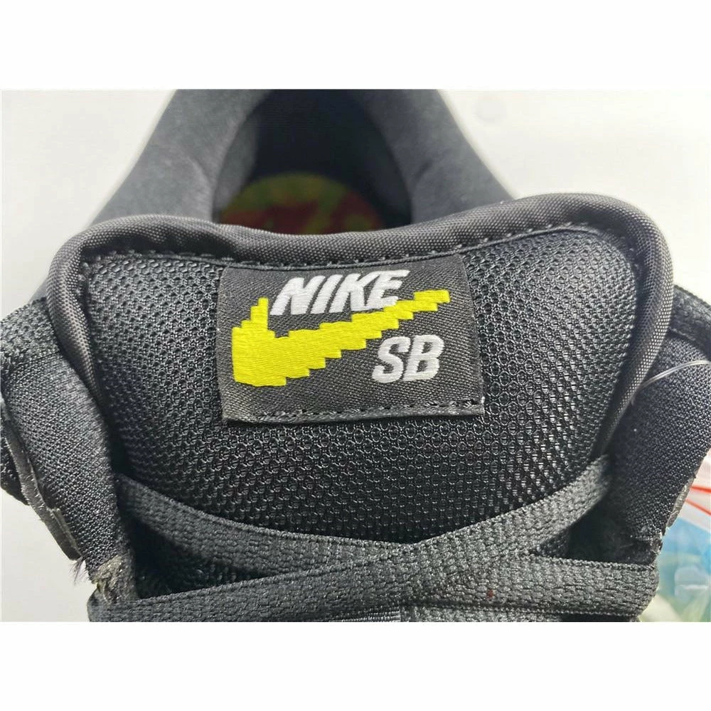 Nike SB Dunk Low ‘Civilist’