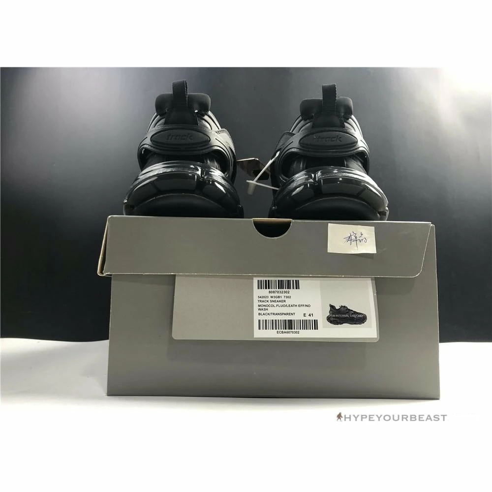 Ba*len*cia*ga track sneakers 3.0 black rubber sole