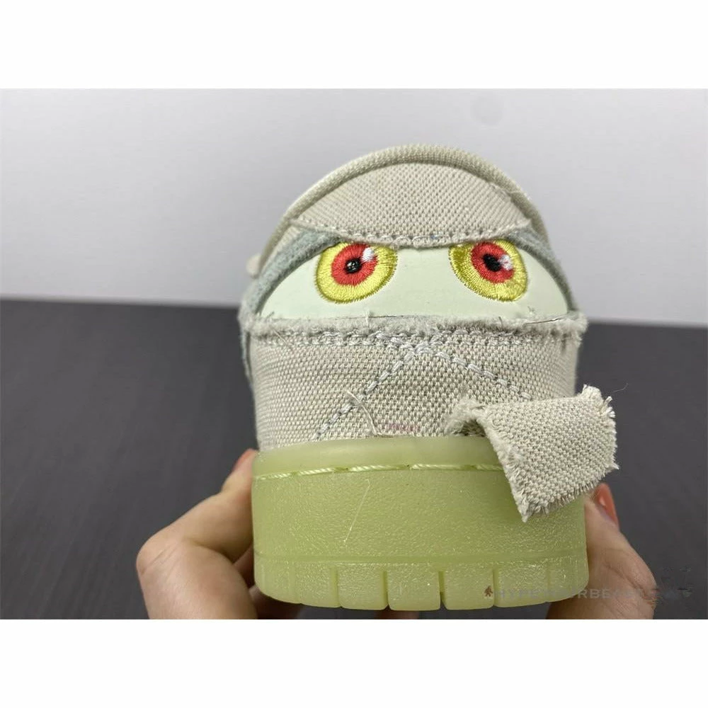 HypeYourBeast Nike SB Dunk Low ‘Mummy’