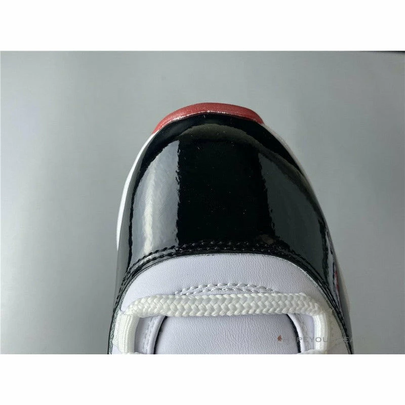 Air Jordan 11 Low ‘Concord Bred’