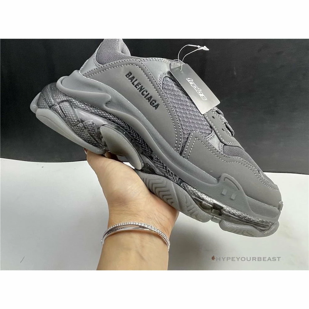 hypeyourbeast Ba*len*cia*ga triple s bcg triple s matte grey