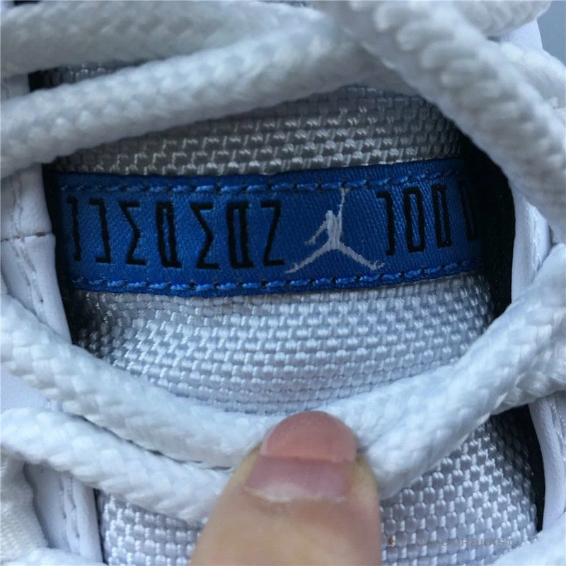 Air Jordan 11 ‘Legend Blue’