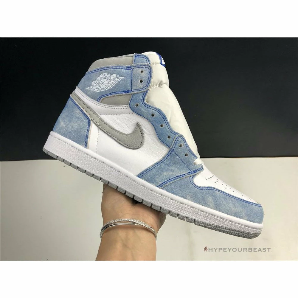 Air Jordan 1 High ‘Hyper Royal’