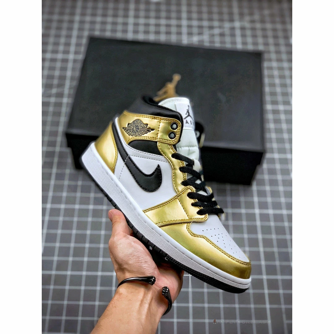 Air Jordan 1 Mid ‘Metallic Gold’