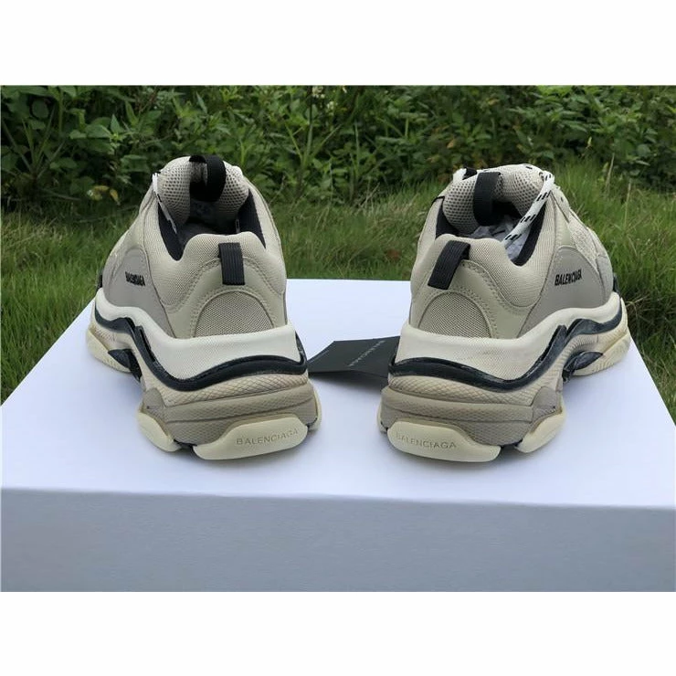 bcg triple s vanille Ba*len*cia*ga
