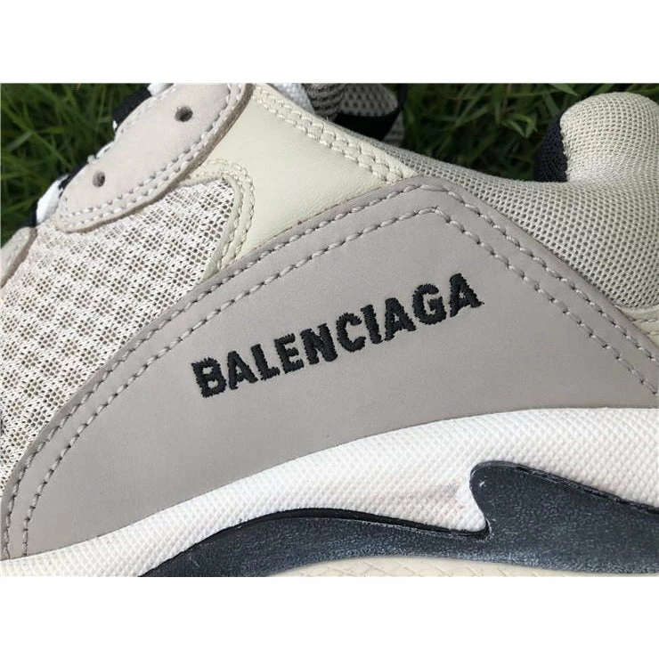 bcg triple s vanille Ba*len*cia*ga