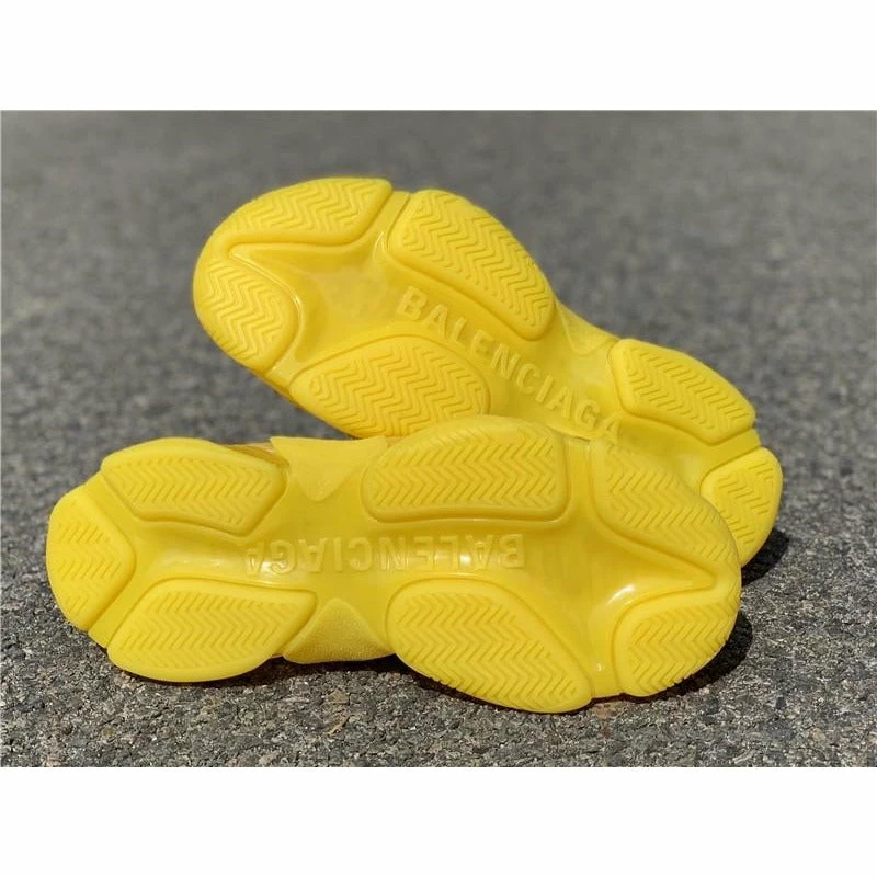 bcg triple s ‘yellow’ Ba*len*cia*ga triple s