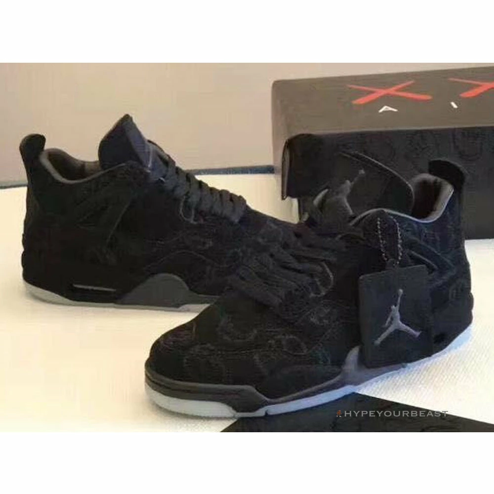 Air Jordan 4 X KAWS ‘Black’