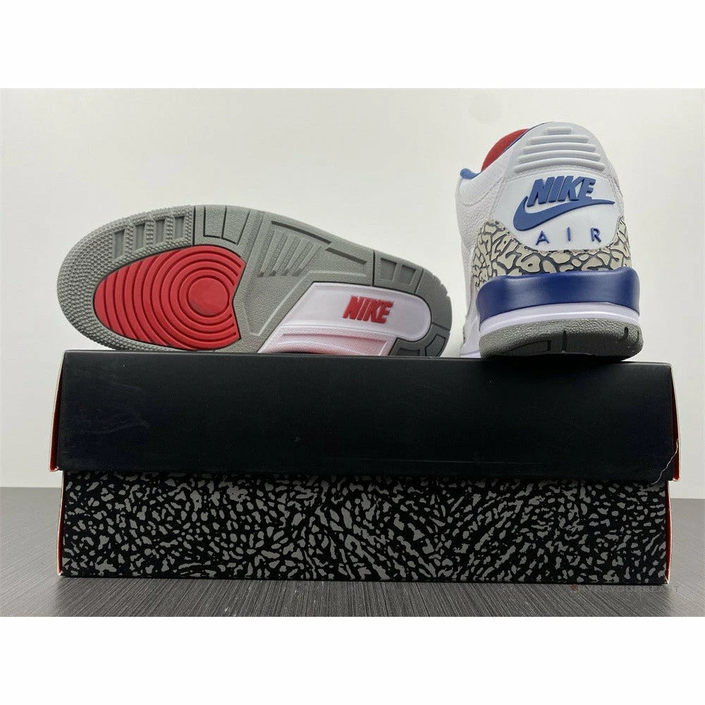 Air Jordan 3 Retro OG ‘True Blue’