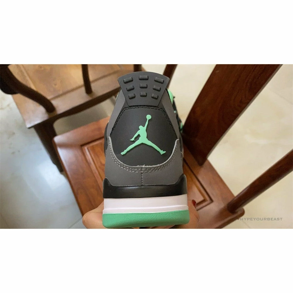 Air Jordan 4 Retro ‘Green Glow’