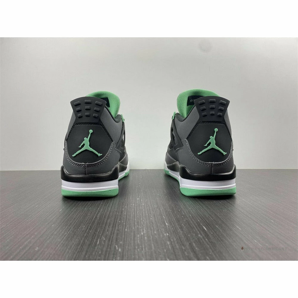 Air Jordan 4 Retro ‘Green Glow’