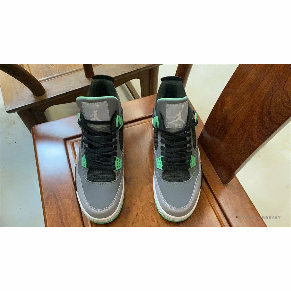 Air Jordan 4 Retro ‘Green Glow’