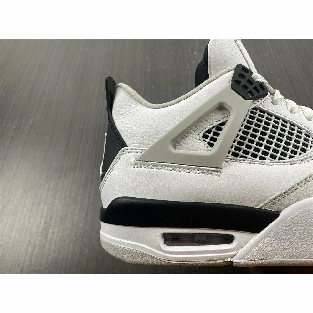Air Jordan 4 Retro ‘Military Black’