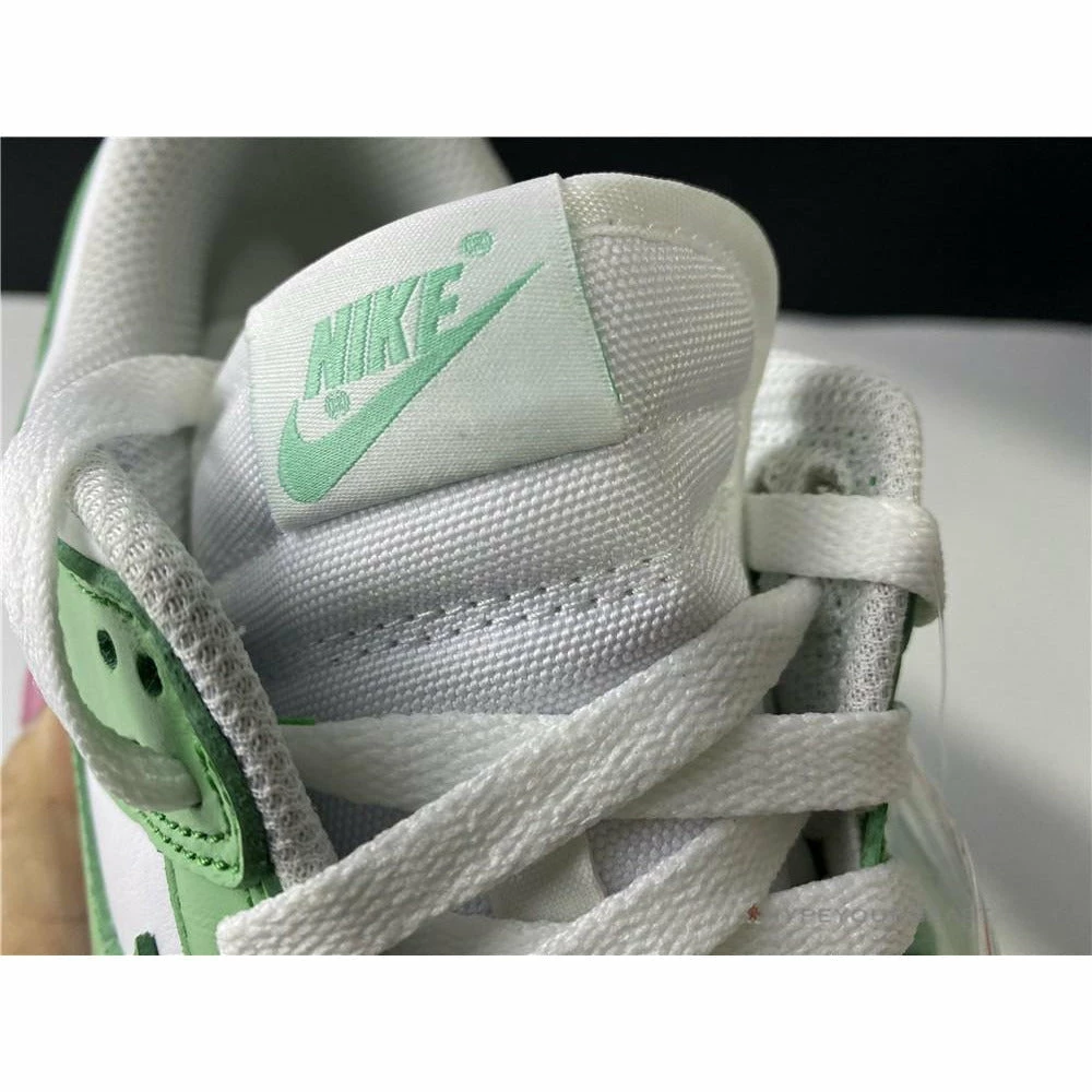 Nike SB Dunk Low ‘Green / White’