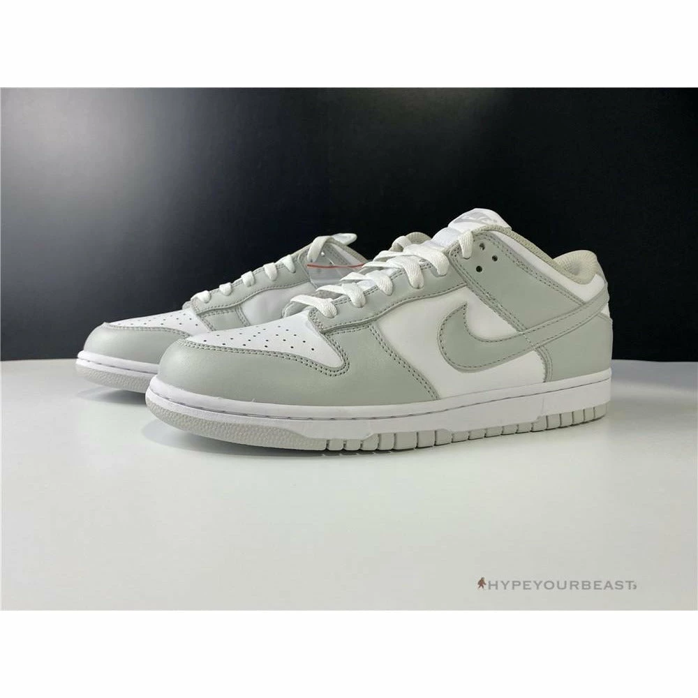 Nike SB Dunk Low ‘Silver / White’