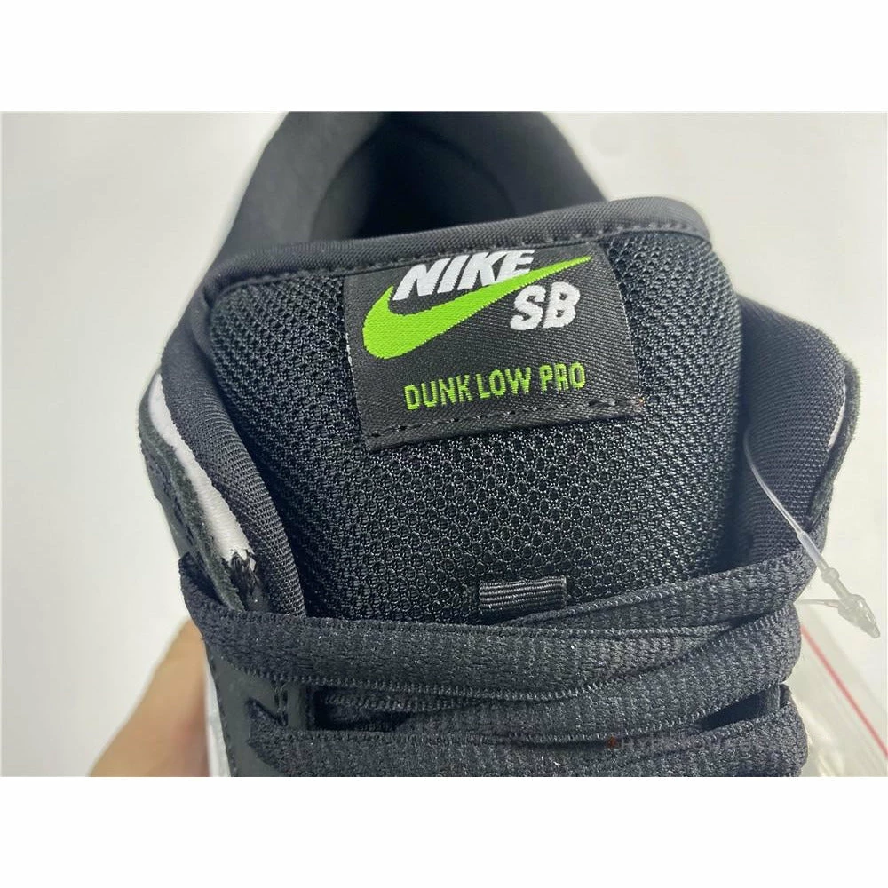 Nike SB Dunk Low Pro ‘Staple’