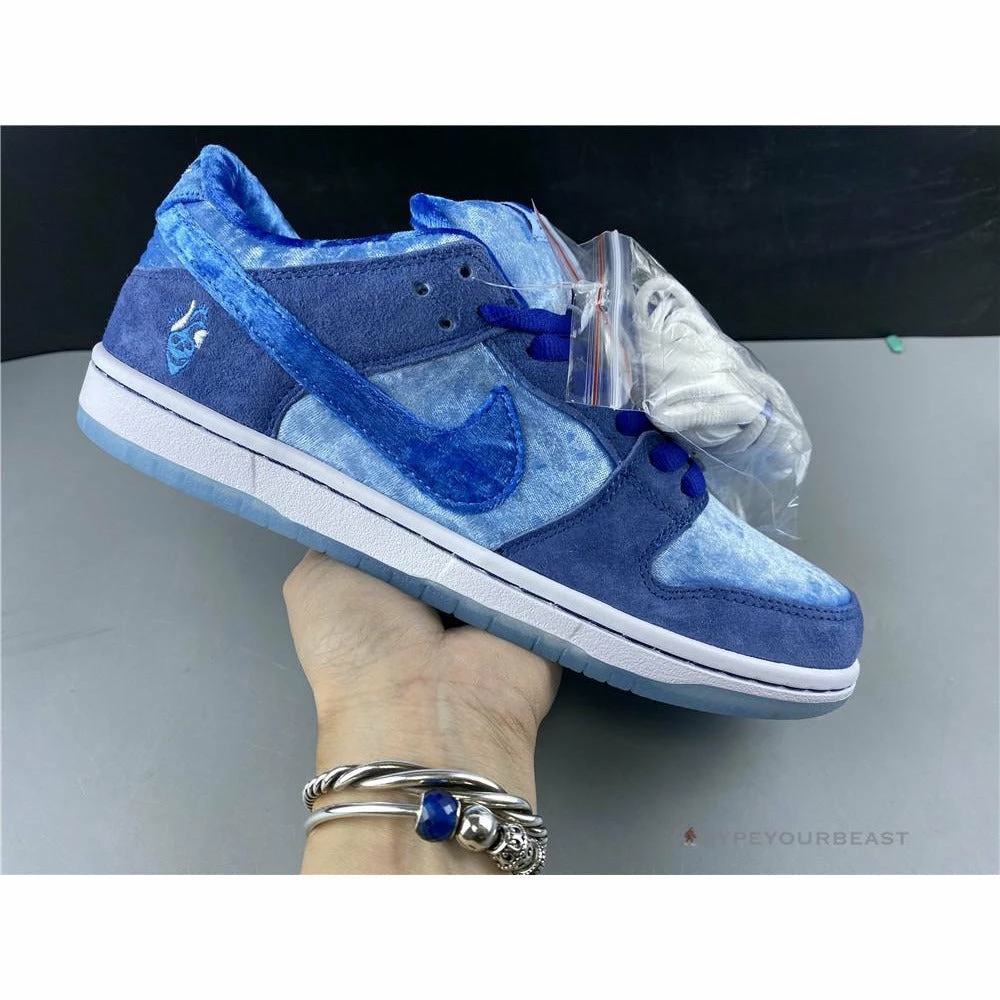 Nike SB Dunk Low ‘Stangelove Blue’