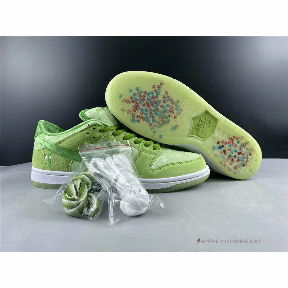 Nike SB Dunk Low ‘Strange Love Green’