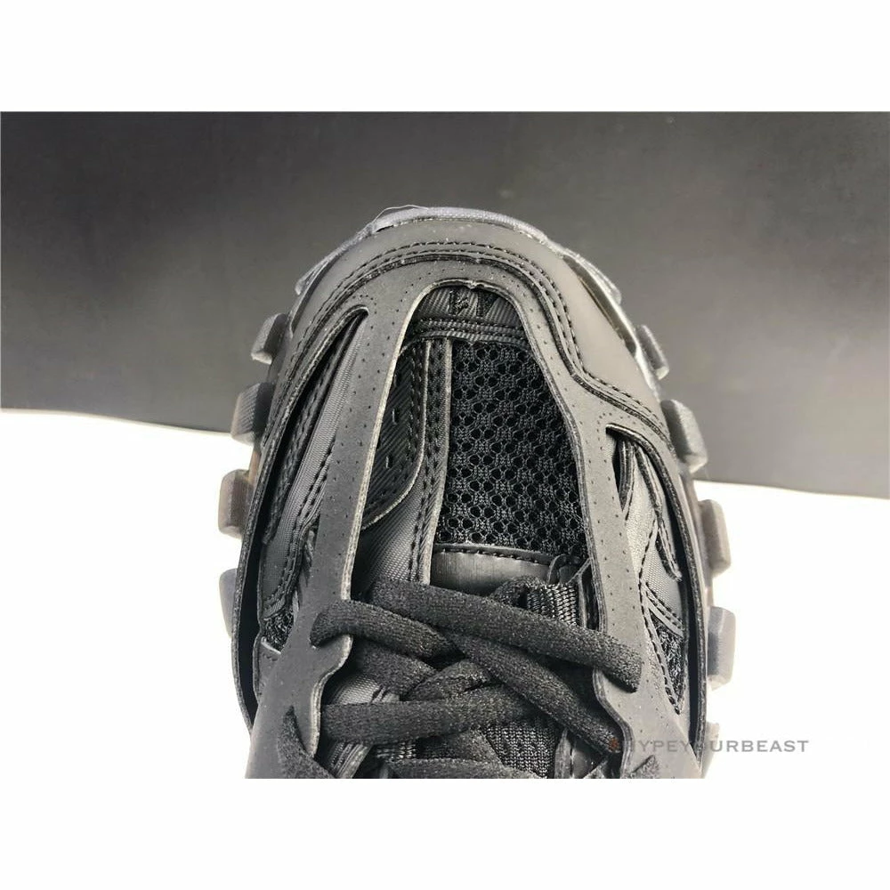 Ba*len*cia*ga track sneakers 3.0 black rubber sole