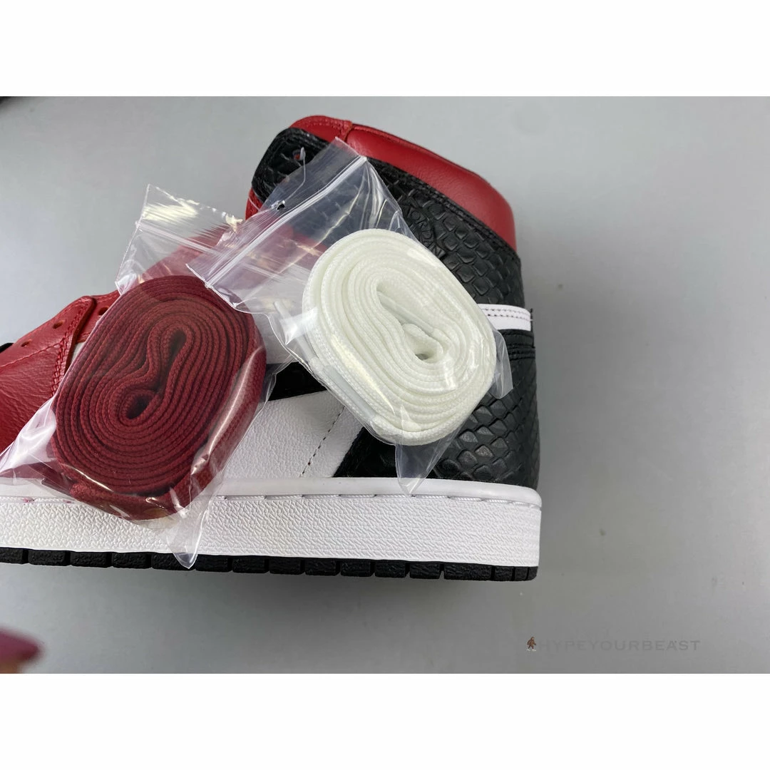 Air Jordan 1 Retro High Snake Chicago Satin