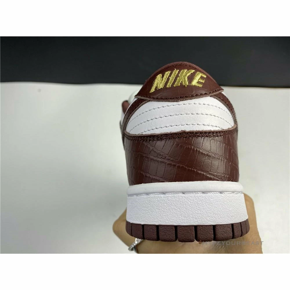 S*p*e x nike sb dunk low brown