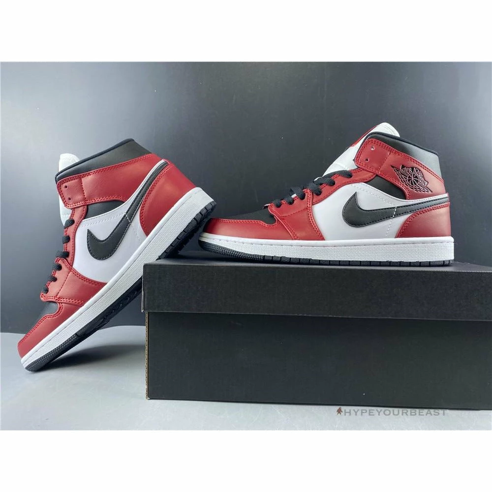 Air Jordan 1 Mid ‘Chicago’