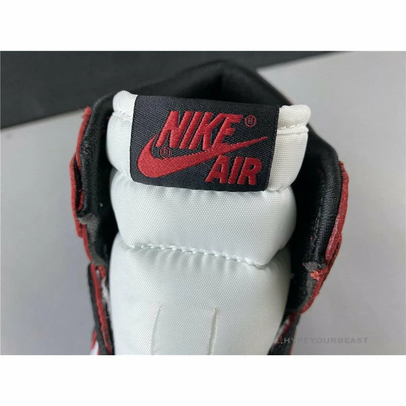 Air Jordan 1 High Chicago ‘Double Hook’