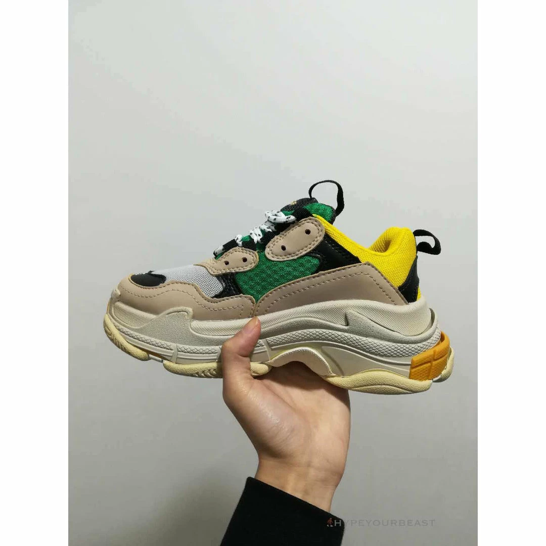 Ba*len*cia*ga bcg triple s yellow green