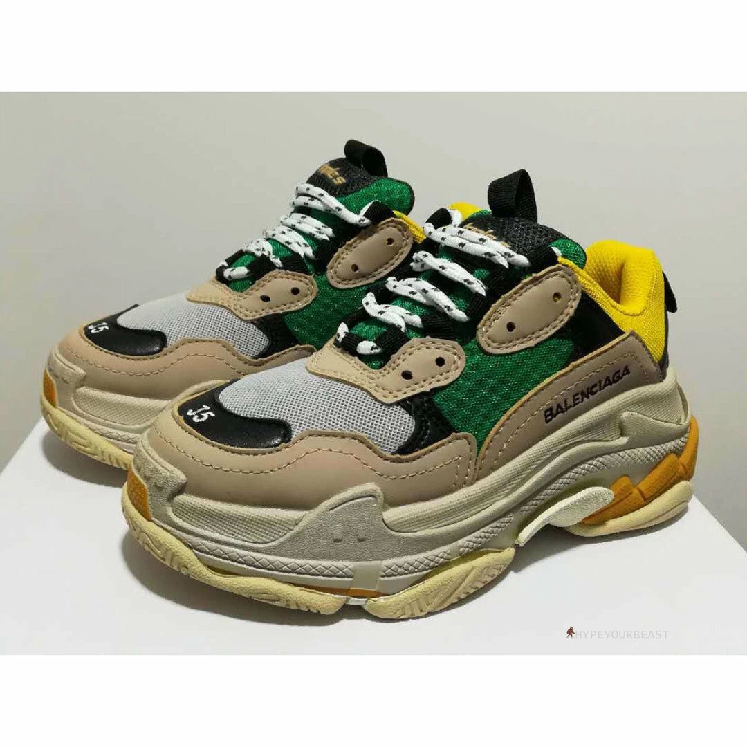Ba*len*cia*ga bcg triple s yellow green