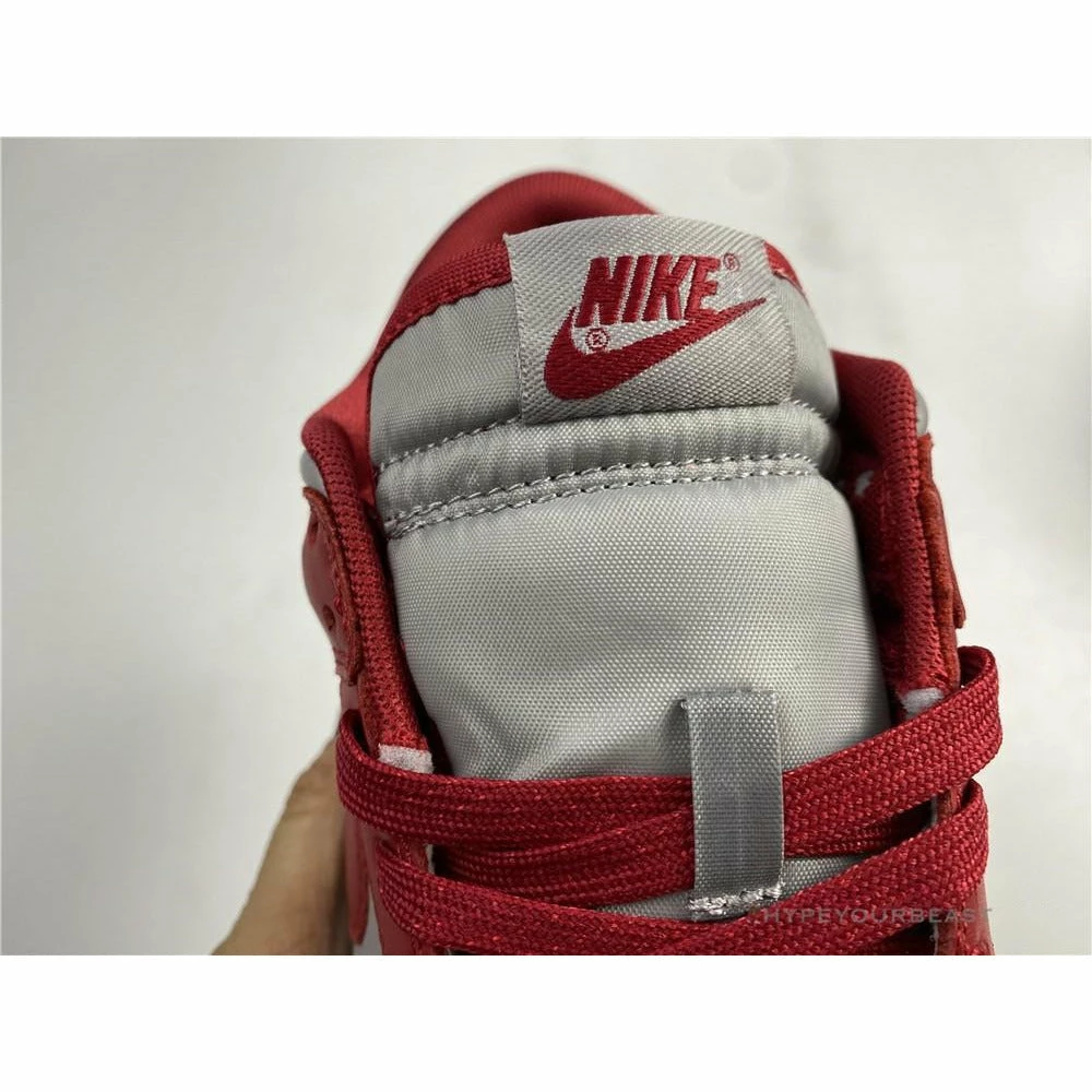 Nike Dunk SB Low ‘University Red’
