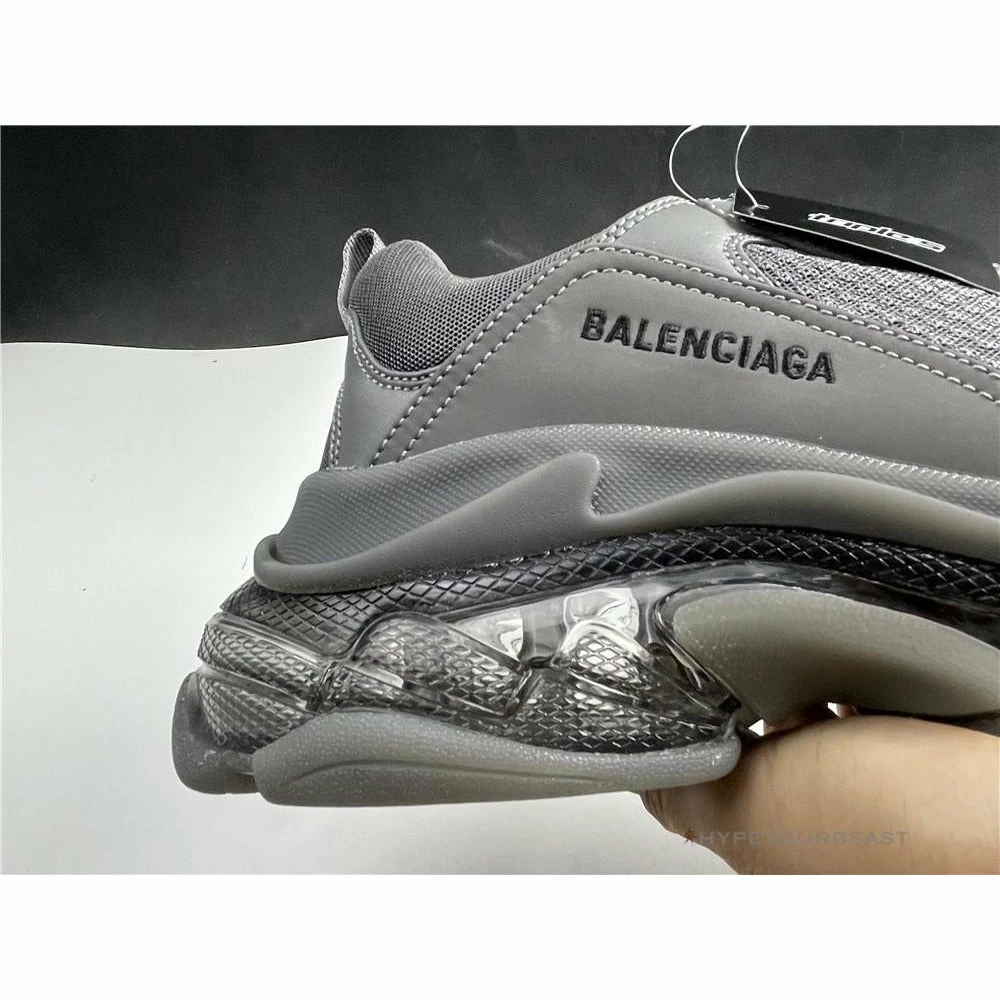 hypeyourbeast Ba*len*cia*ga triple s bcg triple s matte grey